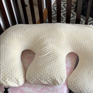 Twin Z Pillow with cuddle cover, machine washable